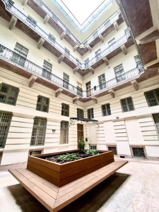 Spacious Andrassy 布达佩斯 外观 照片